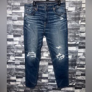 American Eagle Outfitters Men's Distressed Blue Jeans size 34x32